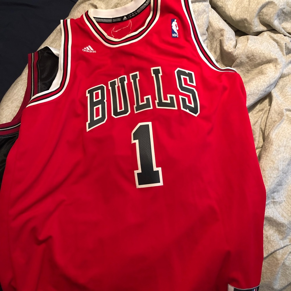 Authentic stitched derrick rose jersey